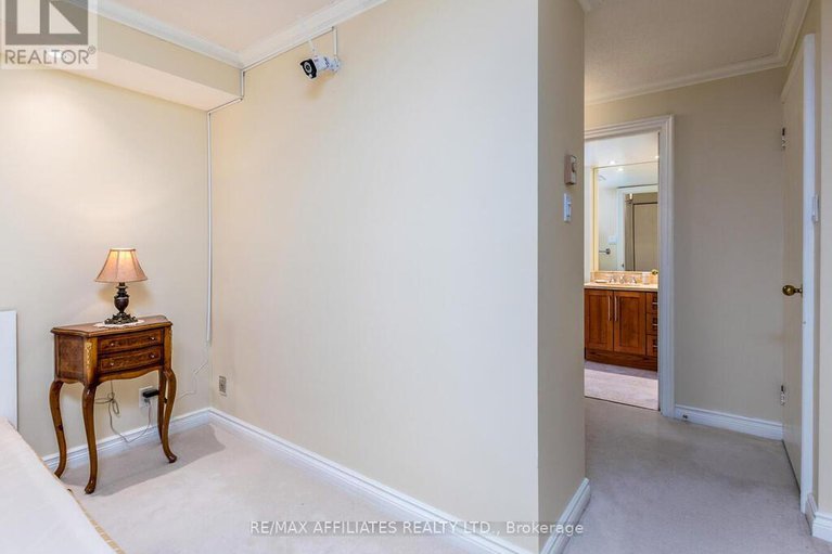 28251371/914-80-sandcastle-drive/leslie-park/ottawa/ontario/K2H9E7_18