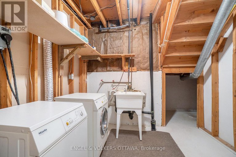 28290206/1805-applegrove-court/beacon-hill-south/ottawa/ontario/K1J6S4_32