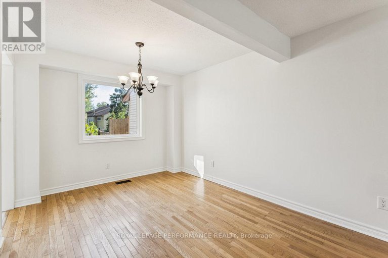 29029573/6-gillespie-crescent/hunt-club-woods/ottawa/ontario/K1V9X8_14