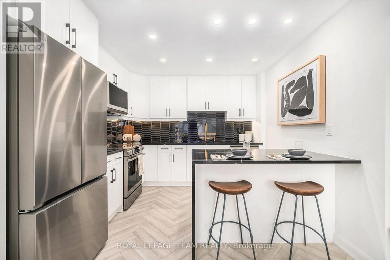 28786515/404-lillian-freiman-private/half-moon-bay/ottawa/ontario/K2J7K7_5