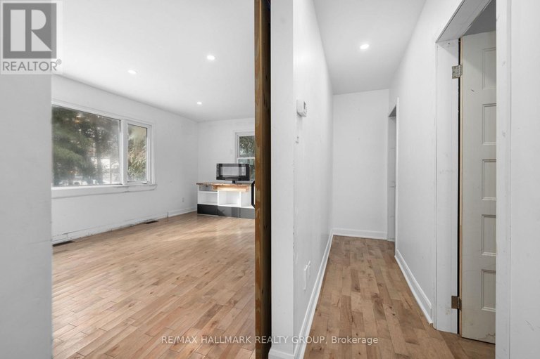 29474236/2601-regional-road-174-road/cumberland-village/ottawa/ontario/K4C1R2_14