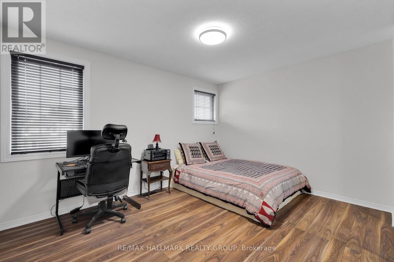 28637166/610-steller-street/fallingbrookpineridge/ottawa/ontario/K4A1N1_33