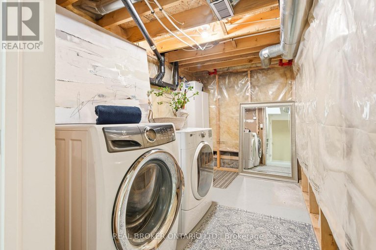 29019849/281-freedom-private/riverview-park/ottawa/ontario/K1G6W3_32