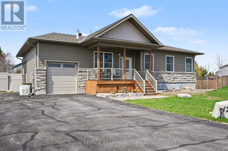 29646950/121-grasshopper-lane/kanata-north-east/ottawa/ontario/K0A1T0_1