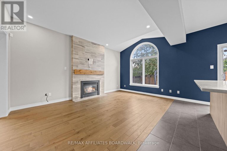 28620328/1056-rocky-harbour-crescent/riverside-southgloucester-glen/ottawa/ontario/K1V1V3_18
