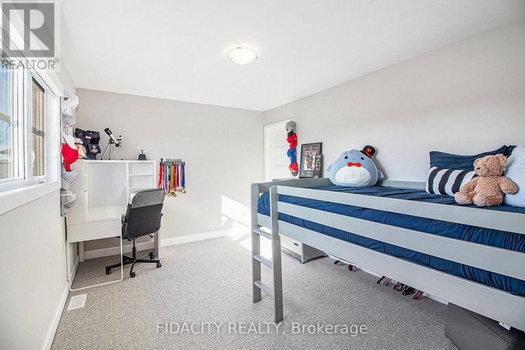 29144695/649-misty-street/village-of-russell/russell/ontario/K4R0E7_32