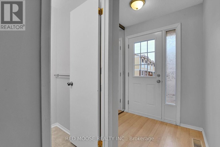 29480001/1983-greenvale-lane/chateauneuf/ottawa/ontario/K1C6E4_5