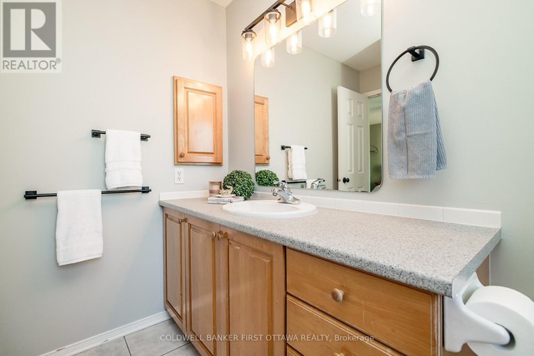 29047909/491-meadowbreeze-drive/emerald-meadowstrailwest/ottawa/ontario/K2M2T6_31