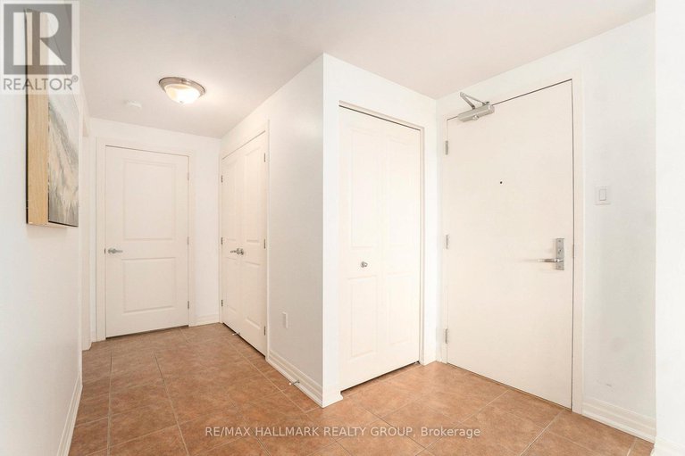 28998981/1602-90-landry-street/vanier/ottawa/ontario/K1L0A9_4