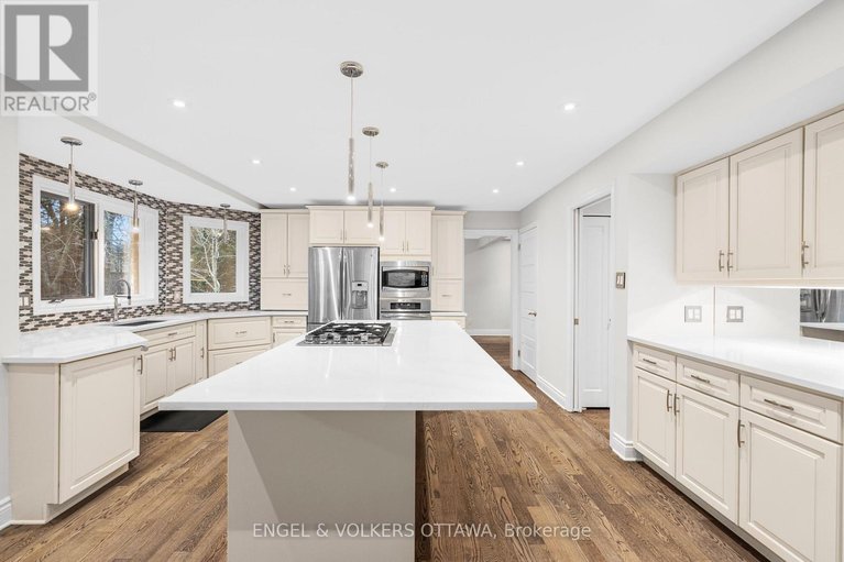 29629040/23-pinecone-trail/stittsville-central/ottawa/ontario/K2S1E1_13