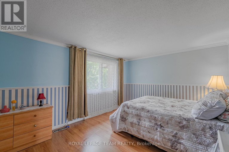28757718/1461-murdock-gate/cyrville/ottawa/ontario/K1J8R4_15