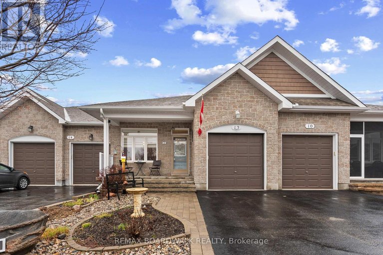 29636678/12-royalty-way/north-grenville-twp-kemptville-south/north-grenville/ontario/K0G1J0_1