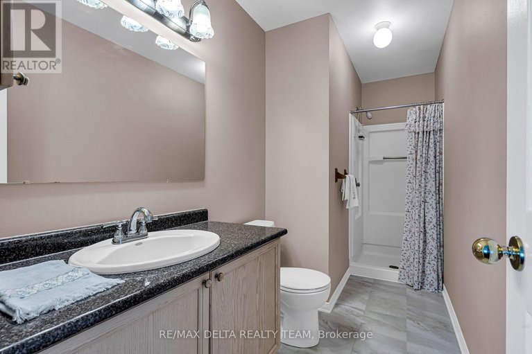 29050102/6565-des-chouettes-lane/chateauneuf/ottawa/ontario/K1C7E6_21