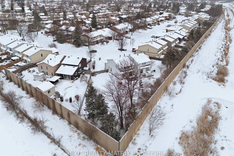 29324371/1123-burgundy-lane/convent-glen/ottawa/ontario/K1C2M9_29