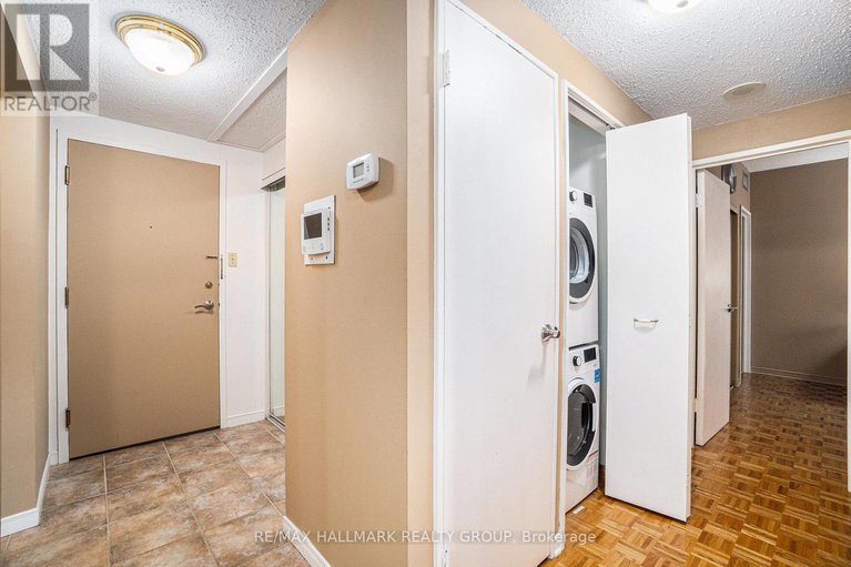 28617119/1404-556-laurier-avenue-w/ottawa-centre/ottawa/ontario/K1R7X2_14
