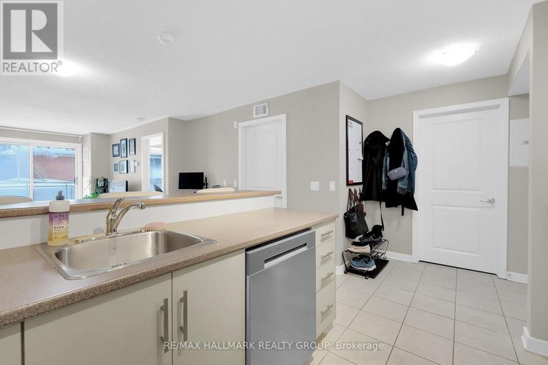 28506551/209-138-somerset-street-w/ottawa-centregolden-triangle/ottawa/ontario/K2P0A3_32