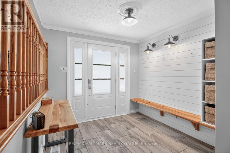 28761916/30-oakhurst-crescent/blackburn-hamlet/ottawa/ontario/K1B4A6_5