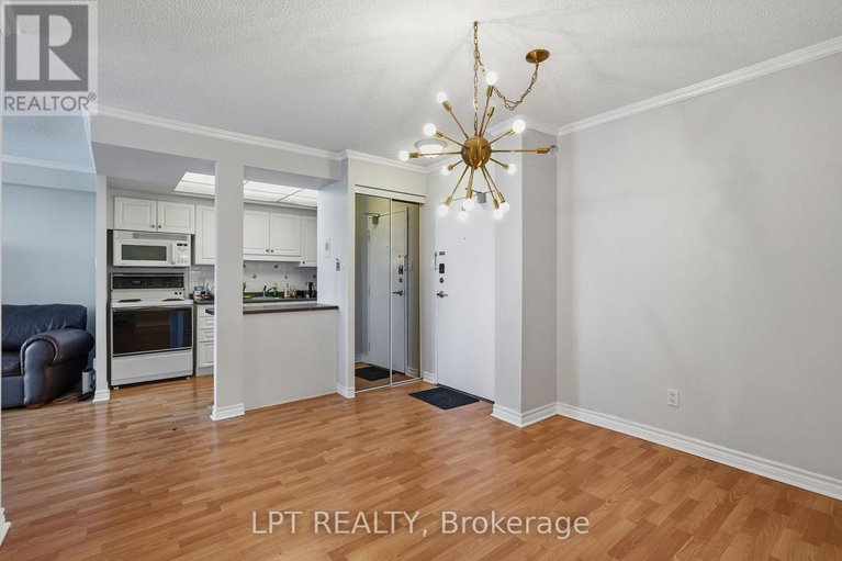 29350821/1112-555-brittany-drive/viscount-alexander-park/ottawa/ontario/K1K4C5_8