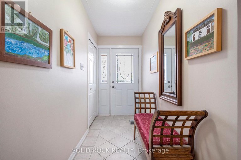 29029576/7-conover-street/manordale/ottawa/ontario/K2G0Z2_3