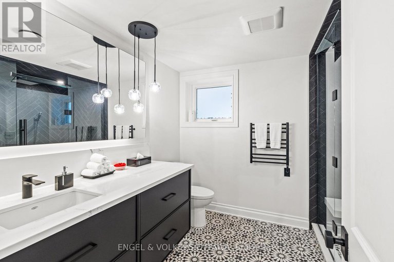 28888056/151-winding-way-e/barrhaven-east/ottawa/ontario/K2C3H1_30