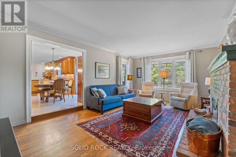28931406/5569-whitewood-avenue/manotick-village-manotick-estates/ottawa/ontario/K4M1E1_21
