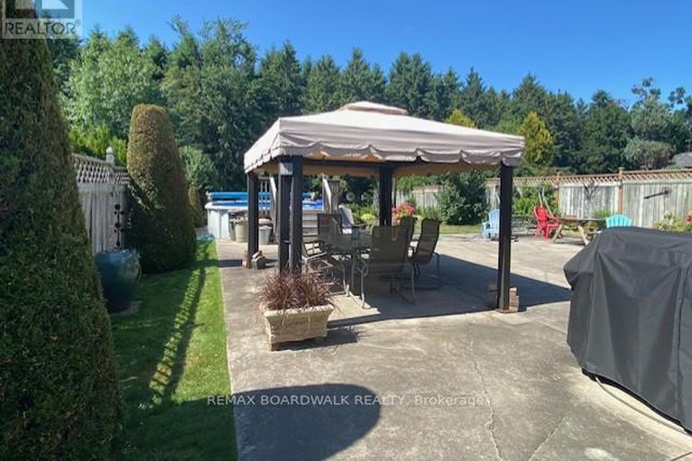 29408101/182-palomino-drive/bridlewood/ottawa/ontario/K2M1P2_45