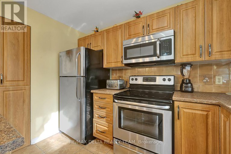 29187957/6096-meadowhill-crescent/chapel-hill/ottawa/ontario/K1C5R8_13