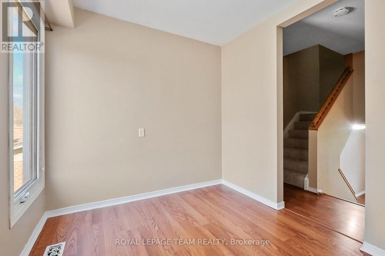 29658569/43-3205-uplands-drive-ne/hunt-club/ottawa/ontario/K1V9T3_15