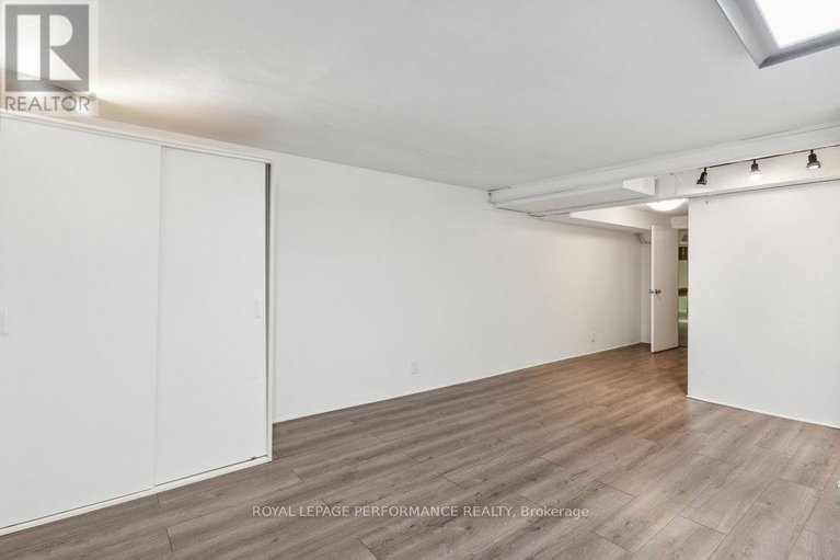 28666531/1932-marquis-avenue/beaconwood/ottawa/ontario/K1J8J2_37