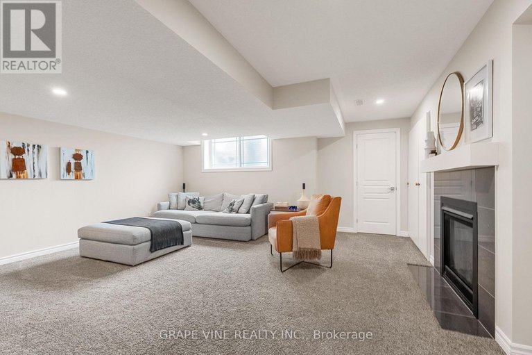 28315912/568-voie-du-pin-rouge-way/mer-bleuebradley-estatesanderson-park/ottawa/ontario/K1W0C4_30