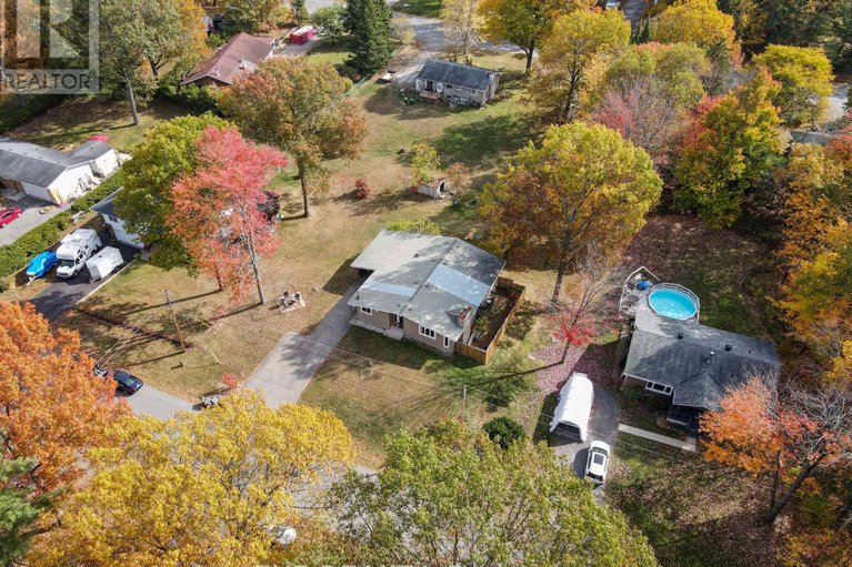 29017803/136-resthaven-avenue/constance-bay/ottawa/ontario/K0A3M0_29