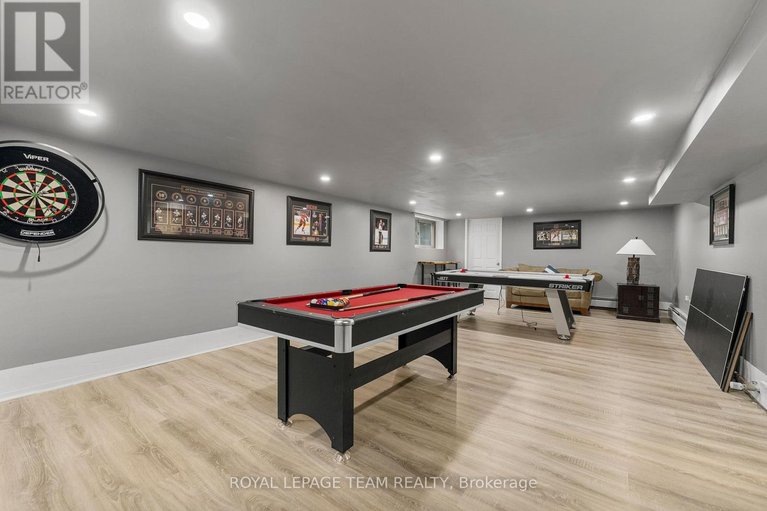 29441818/9-hubertine-gate/remainder-of-stittsville-area/ottawa/ontario/K2S1S5_60