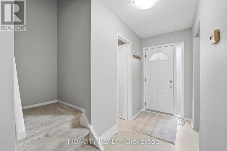 29621075/31-16-glencoe-street/arlington-woods/ottawa/ontario/K2H8S6_3