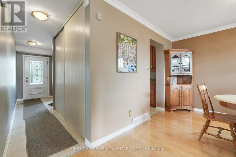 28890065/1631-wainfleet-street/chateauneuf/ottawa/ontario/K1C3G3_11