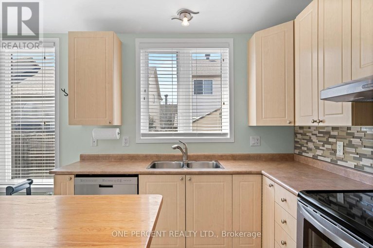 29586149/2113-hallendale-street/springridgeeast-village/ottawa/ontario/K4A4S1_16