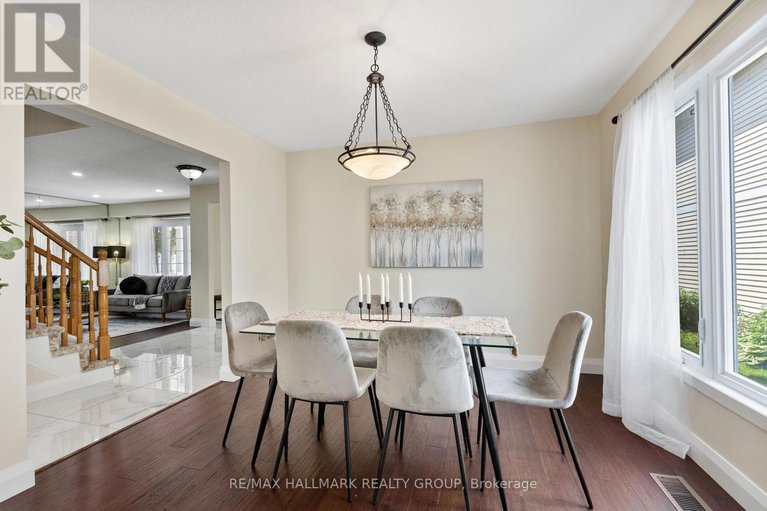 28518231/19-notman-way/hunt-club-park/ottawa/ontario/K1G4P6_8
