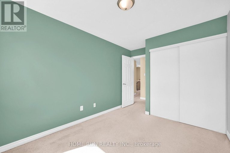 29593608/284-par-la-ville-circle/stittsville-north/ottawa/ontario/K2S0M4_21