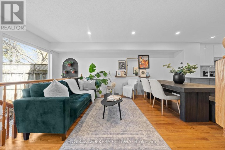 29670402/9-festive-private/central-park/ottawa/ontario/K2C4A1_13