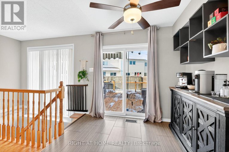 29100823/812-nesting-way/fallingbrookgardenway-south/ottawa/ontario/K4A3X2_18