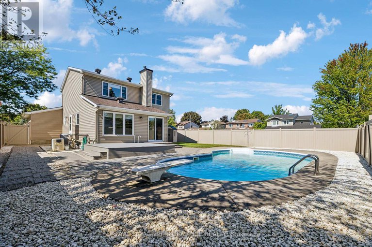 29032423/1873-du-clairvaux-road/chapel-hill/ottawa/ontario/K1C5X9_38