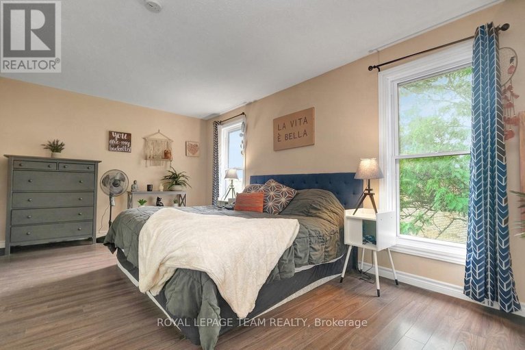 28734706/284-d-dalehurst-drive/tanglewood/ottawa/ontario/K2G4J5_13