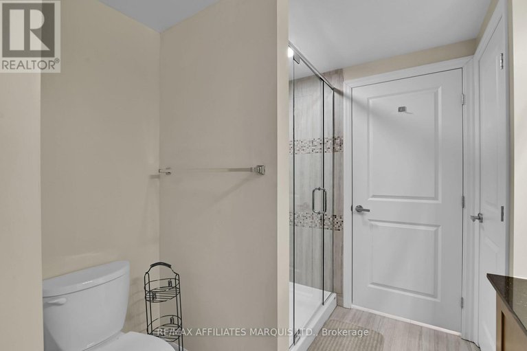 28303056/301-242-rideau-street/sandy-hill/ottawa/ontario/K1N0B7_8