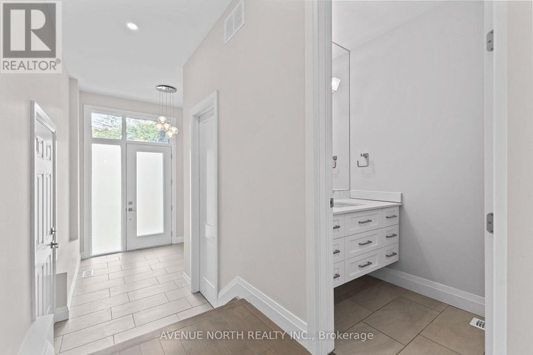 28810871/463-dawson-avenue/westborohampton-park/ottawa/ontario/K1Z5V6_3