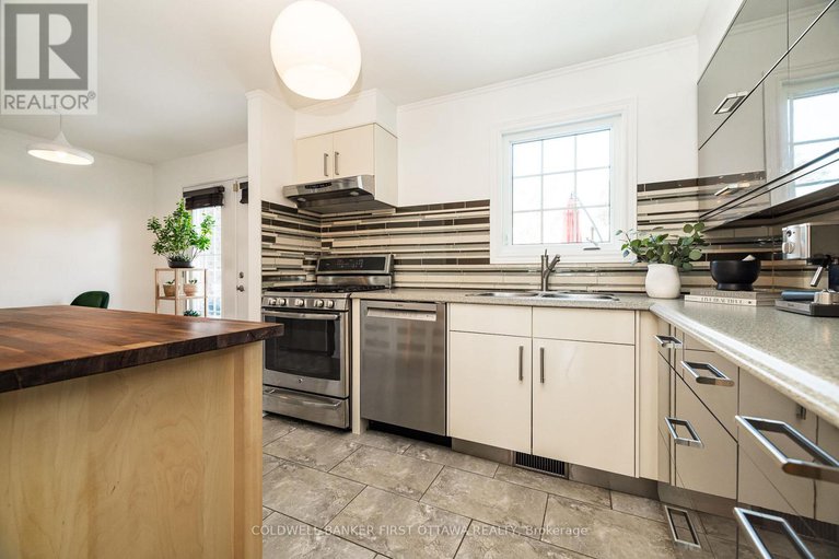 29424384/309-kintyre-private/carleton-square/ottawa/ontario/K2C3M6_13