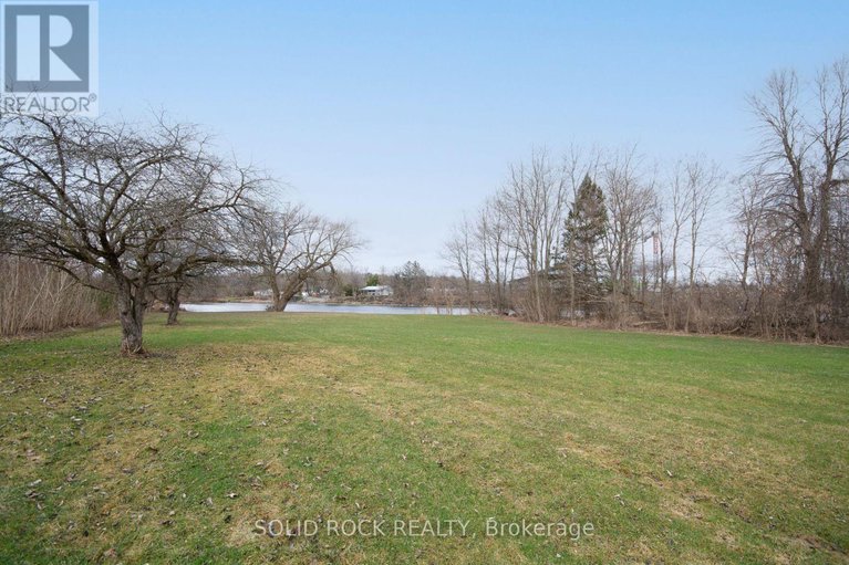 28251367/724-river-road/riverside-southgloucester-glen/ottawa/ontario/K4M1B2_25