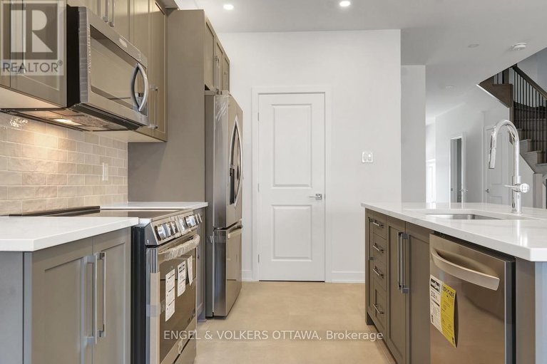 28958687/95-san-felice-circle/emerald-meadowstrailwest/ottawa/ontario/K2S2R9_22