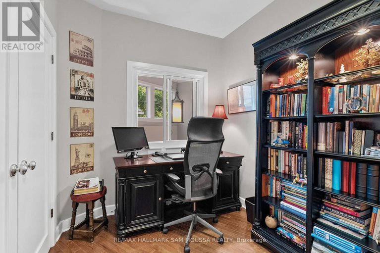 28989523/25-marsh-sparrow-private/morgans-grantsouth-march/ottawa/ontario/K2K3P1_17