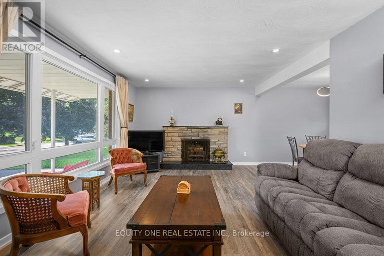 28621655/1041-wiseman-crescent/riverside-park/ottawa/ontario/K1V8J3_11