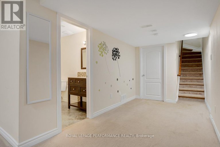 29033404/880-white-alder-avenue/blossom-parkkemp-parkfindlay-creek/ottawa/ontario/K1T0H4_29