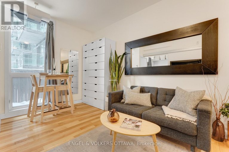 29426650/104-360-cumberland-street/lower-townbyward-market/ottawa/ontario/K1N0B1_6